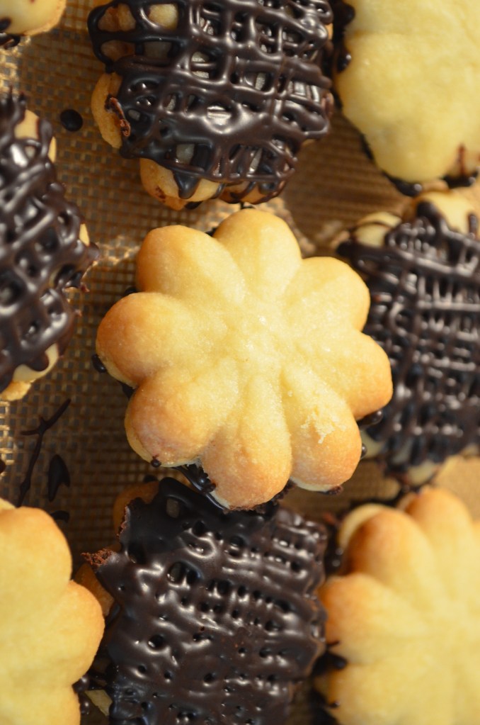 Sandwich Shortbread Cookies