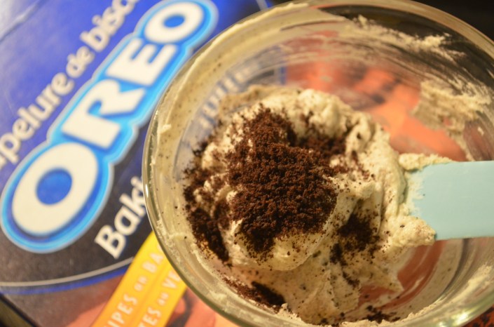 Cookies and Cream Buttercream Frosting