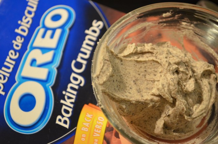 Cookies and Cream Buttercream Frosting