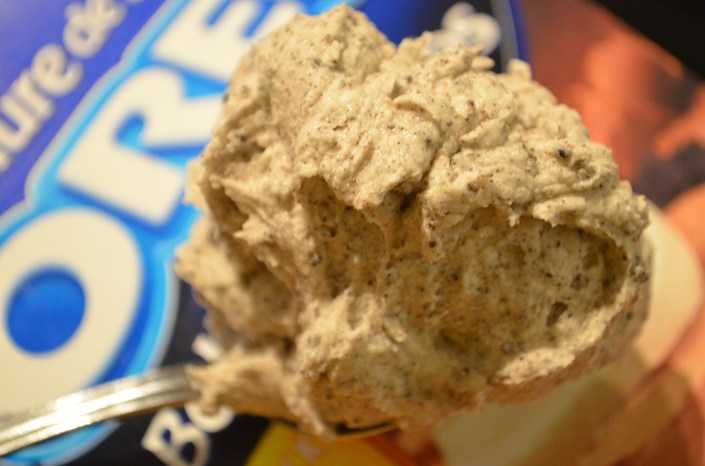 Cookies and Cream Buttercream Frosting