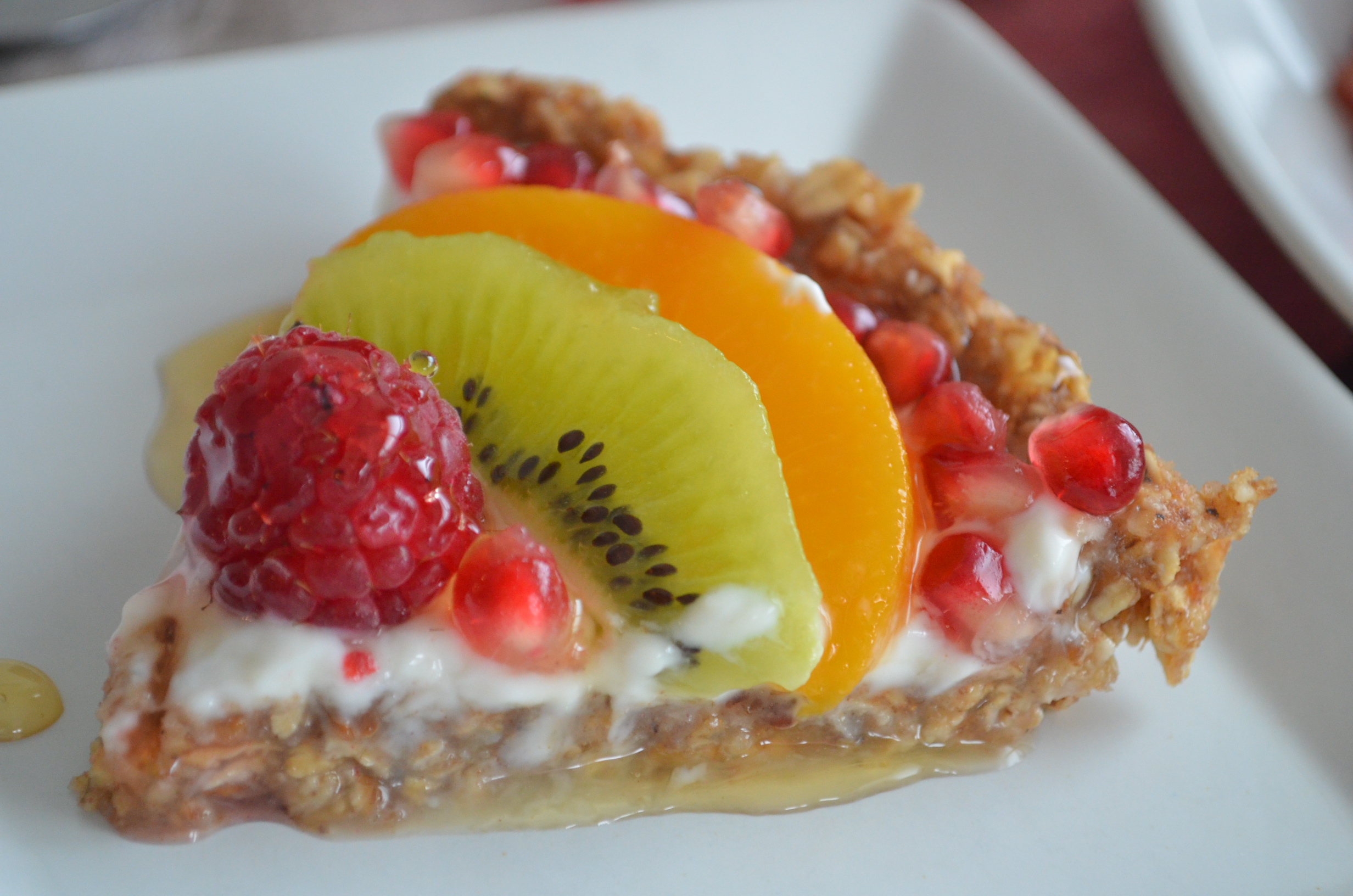 Greek Yogurt and Dates Breakfast Fruit Tart
