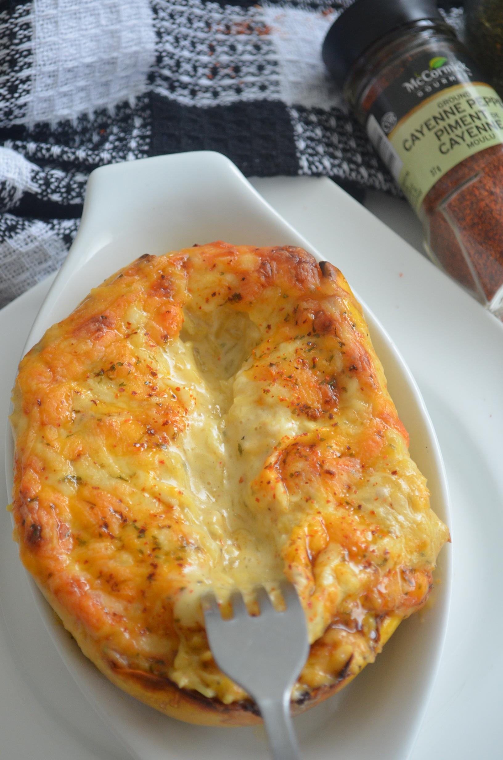 Baked Four Cheese Garlic Spaghetti Squash