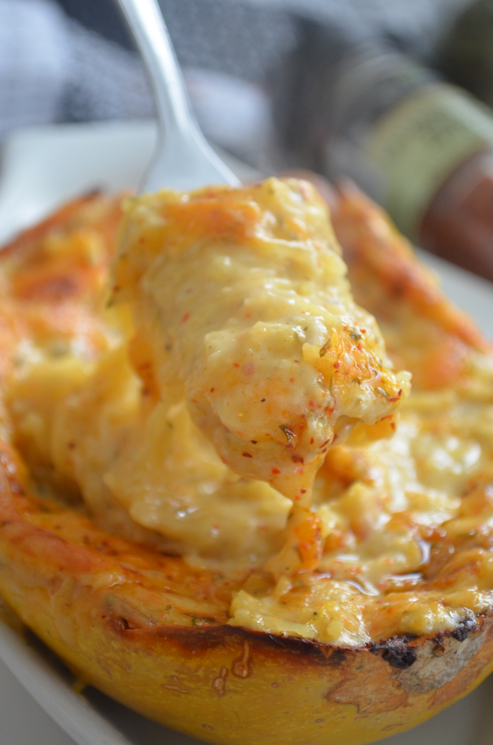 Baked Four Cheese and Garlic Spaghetti Squash