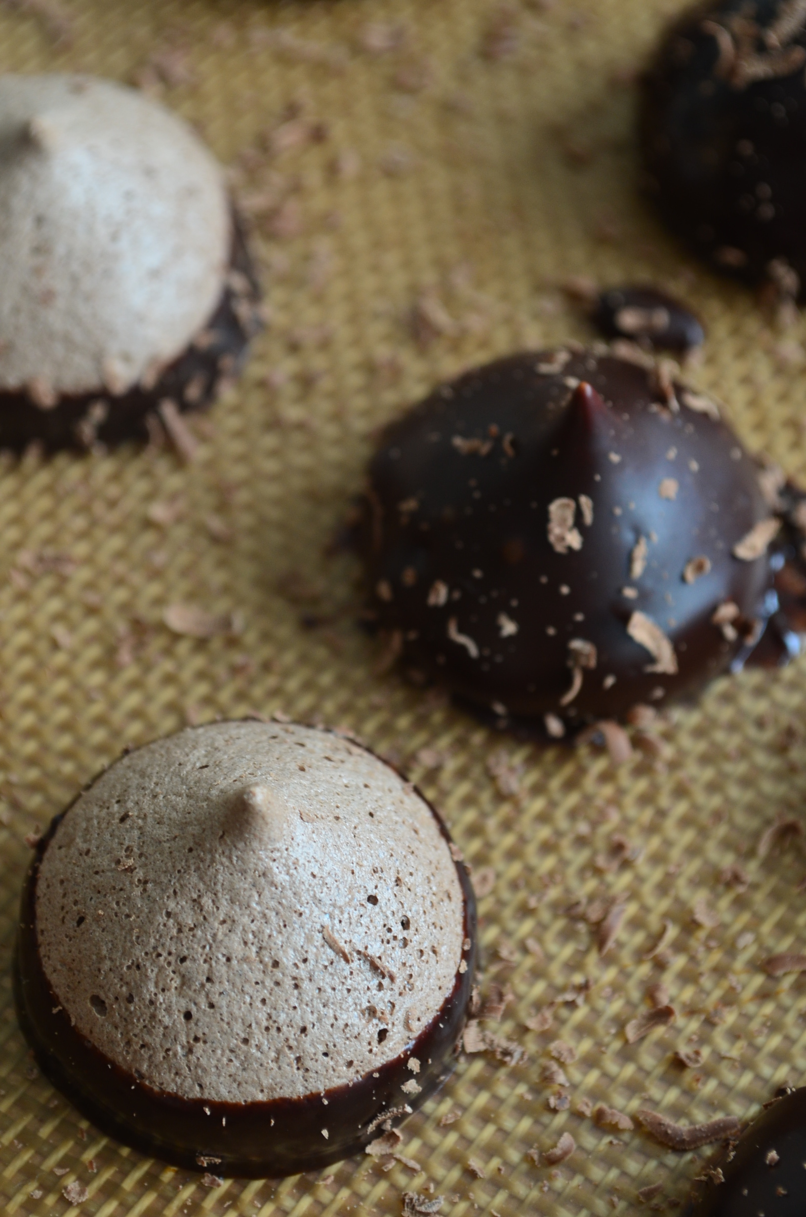 Meringue Kisses Chocolate Recipes (Small Batch)