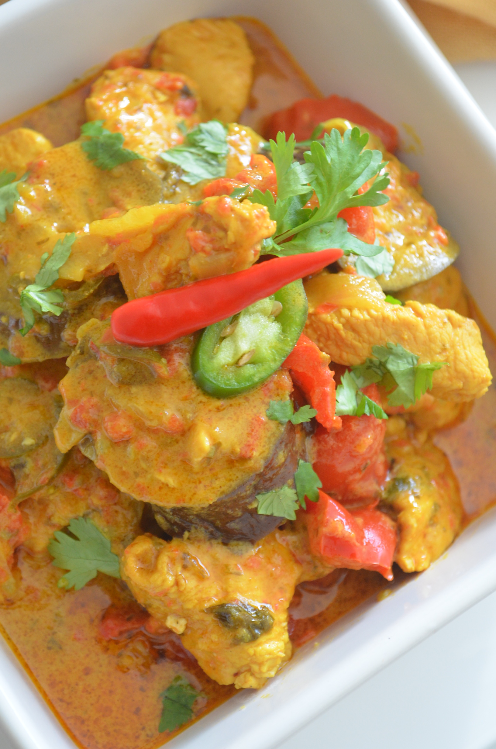 Spicy Thai Red Chicken Curry in Coconut Sauce