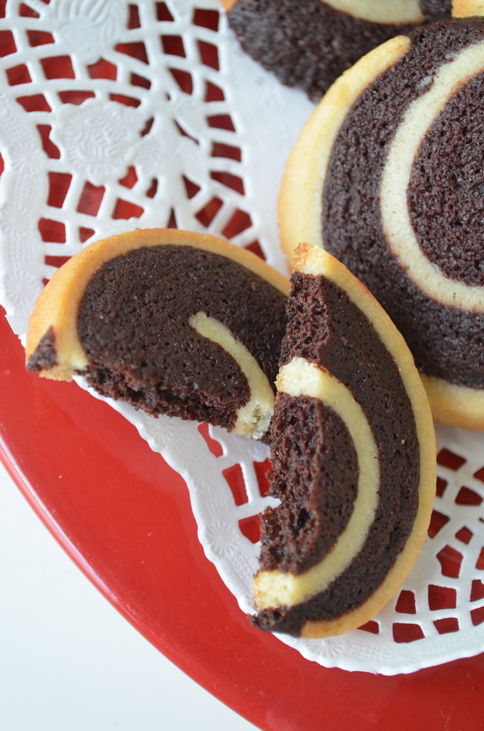 Chocolate Vanilla Pinwheel Cookie Recipe