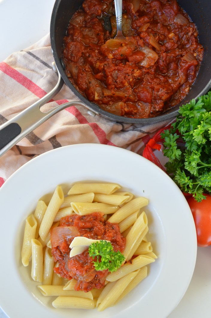 One Pan Tomato Pasta Sauce Recipe