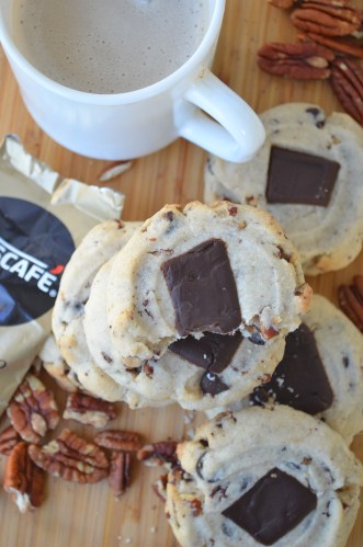 Shortbread Cookie with Toasted Pecans