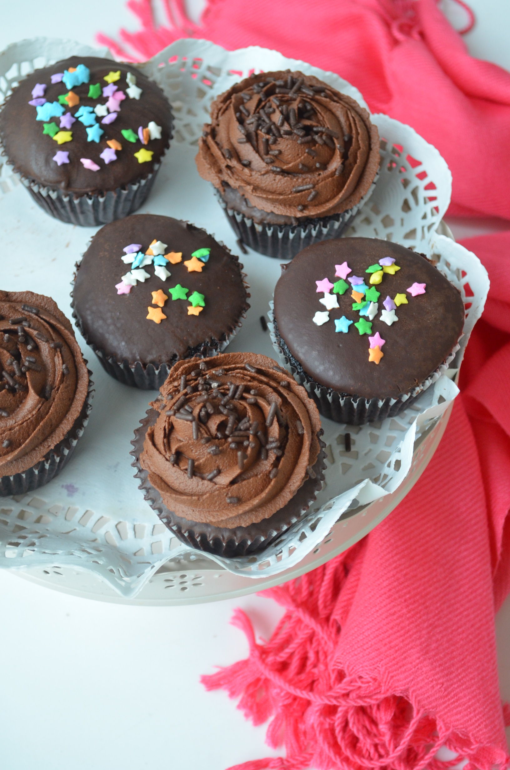 Simple Chocolate Cupcake with Chocolate Ganache Frosting
