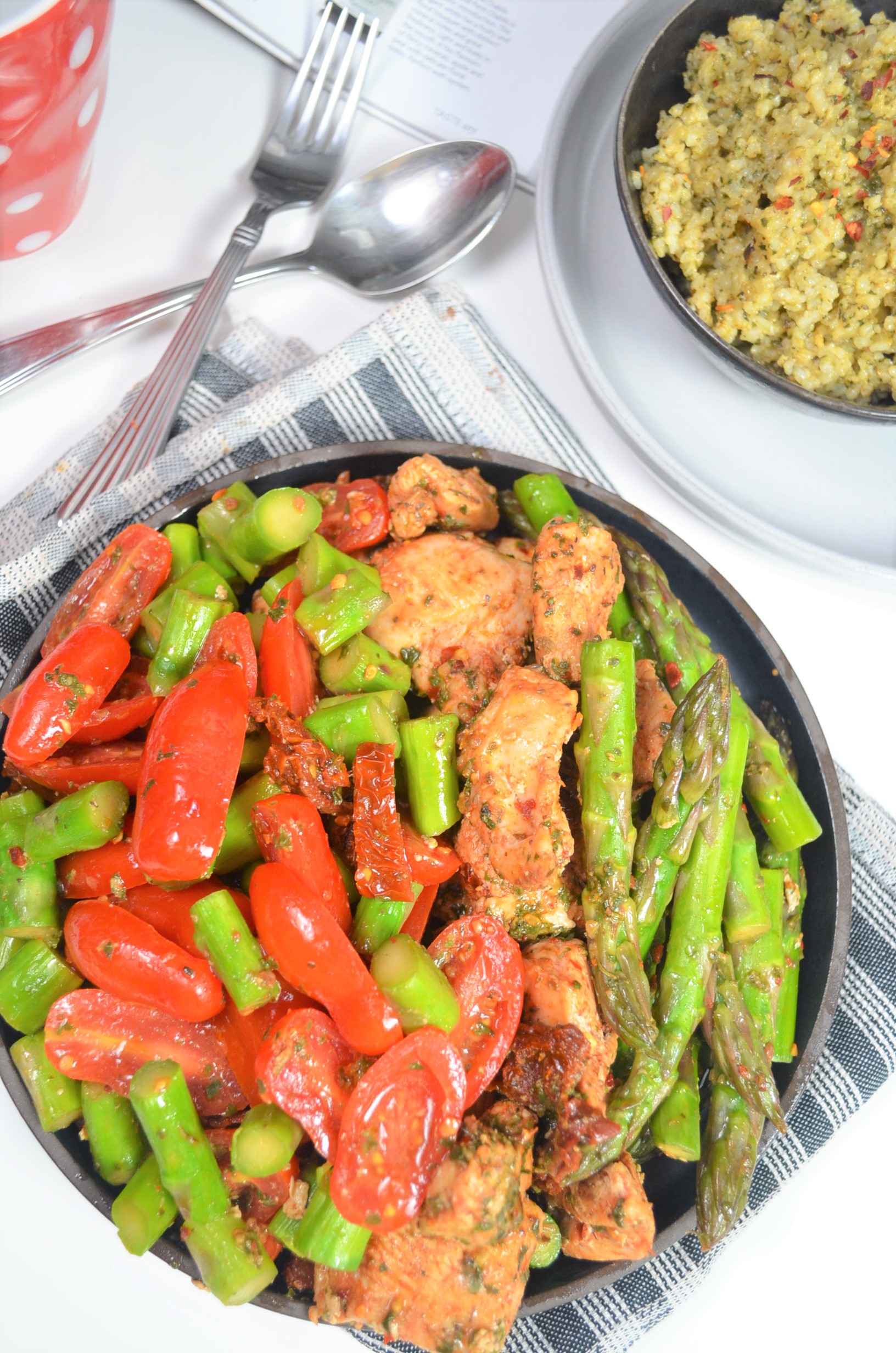 Chicken with Asparagus and Tomato at SweetnSpicyLiving.com 6