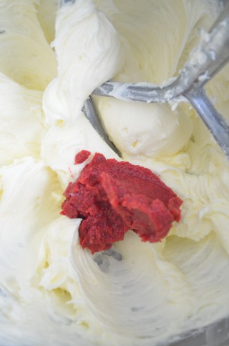 Strawberry Frosting using real Strawberry