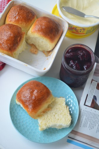 One Hour Dinner Rolls For Two