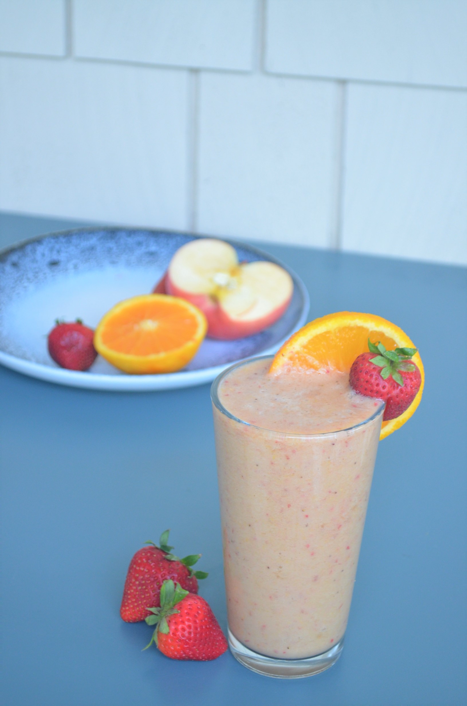 Banana and Apple Breakfast Smoothie