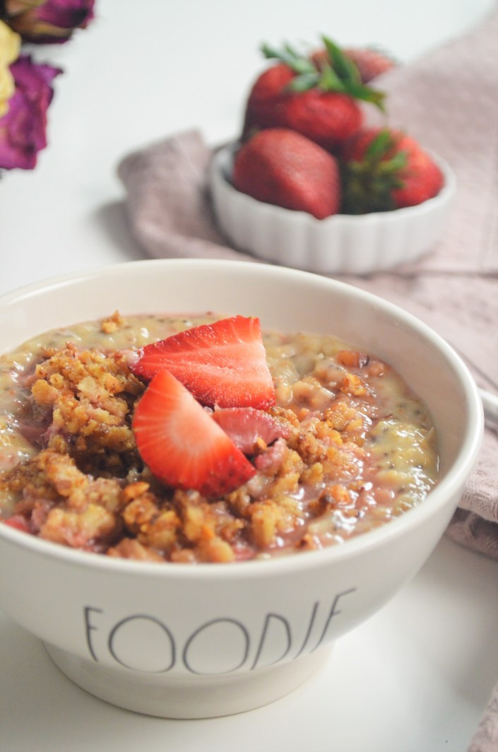 Strawberry Crisp Oatmeal