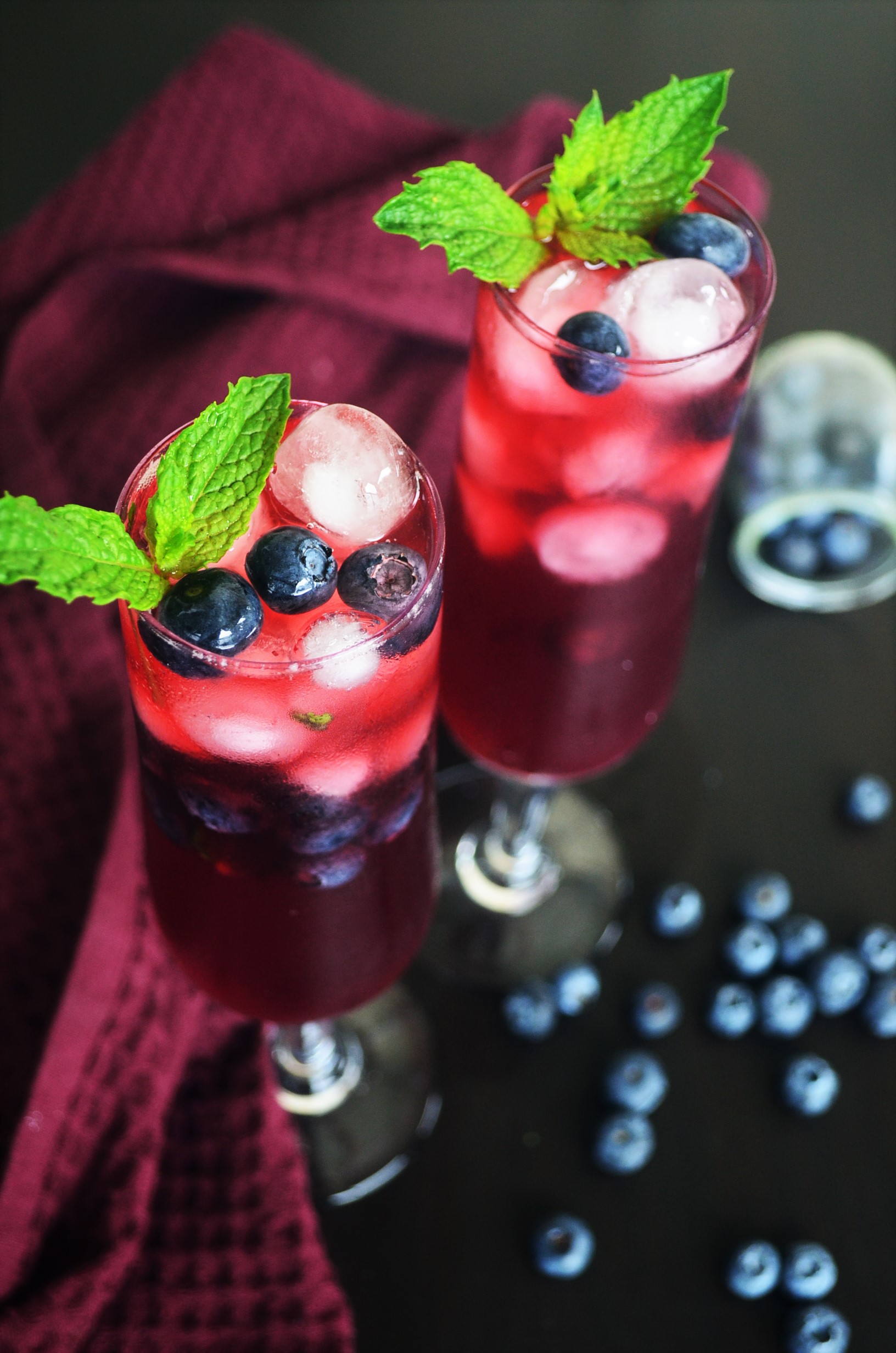 Homemade Cold Brew Blueberry Mint Tea