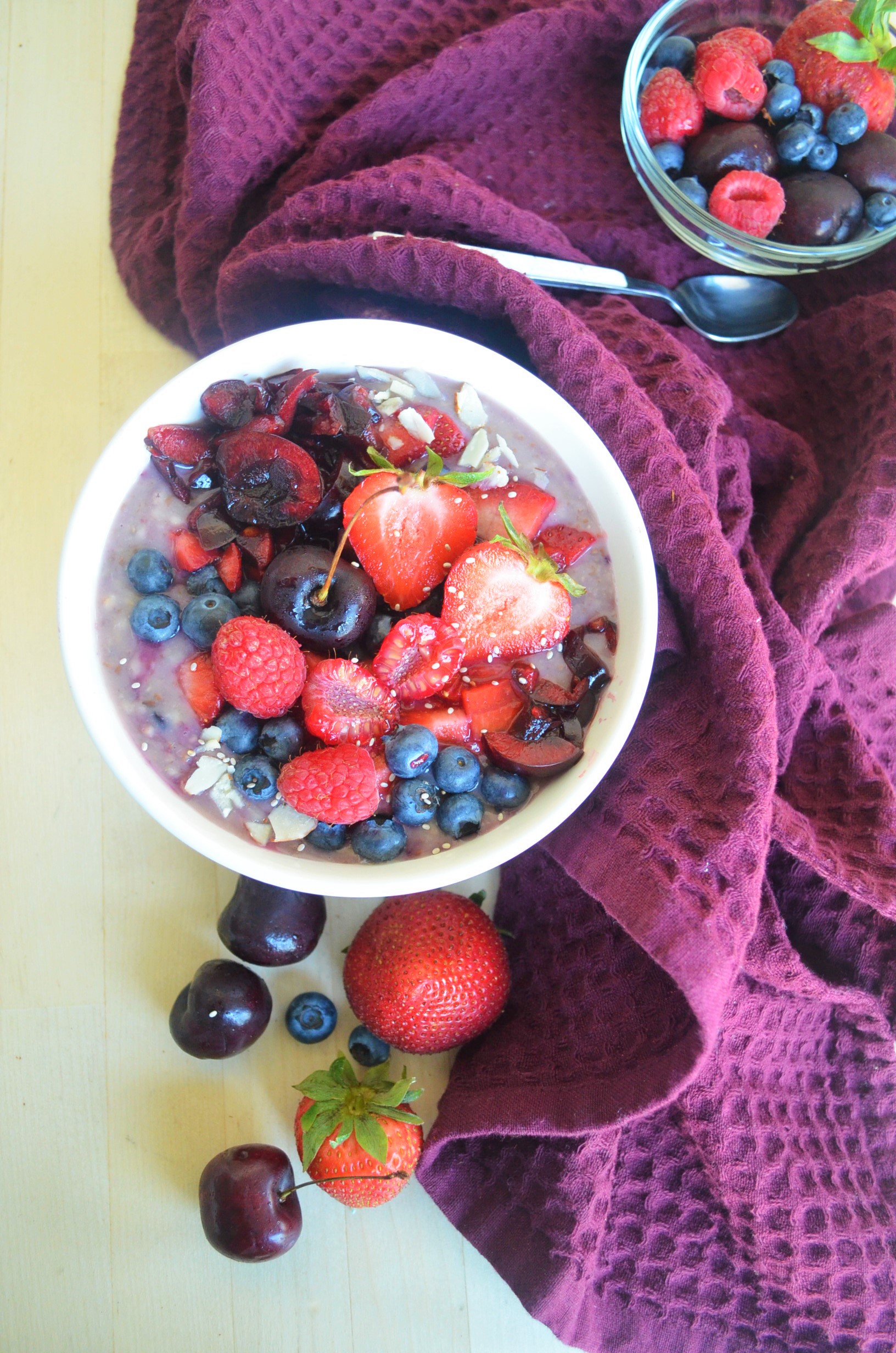 Assorted Berries Oatmeal