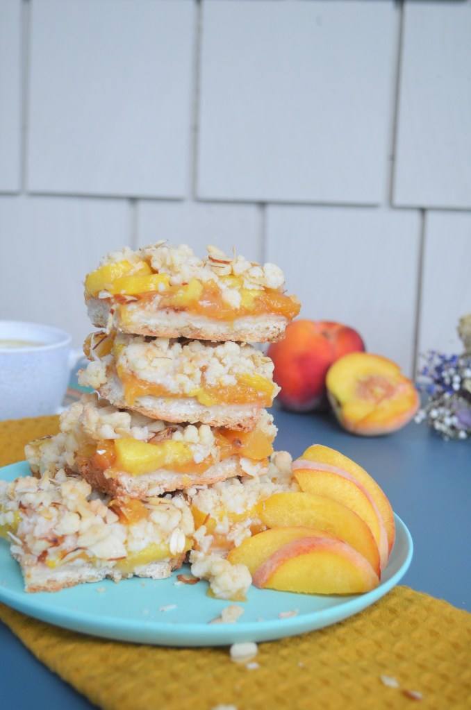 Peach Oats Crumb Bar