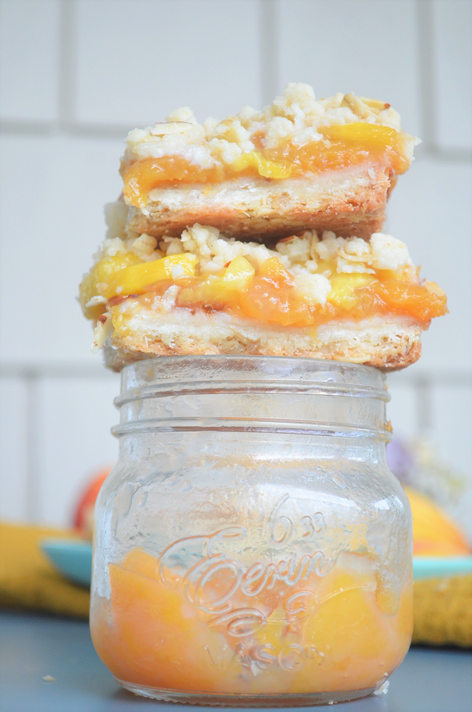 Small Batch Peach Shortbread Oats Crumb Bar