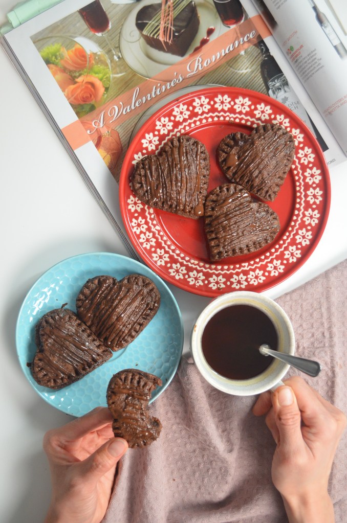 Nutella Stuffed Chocolate Hand Pie