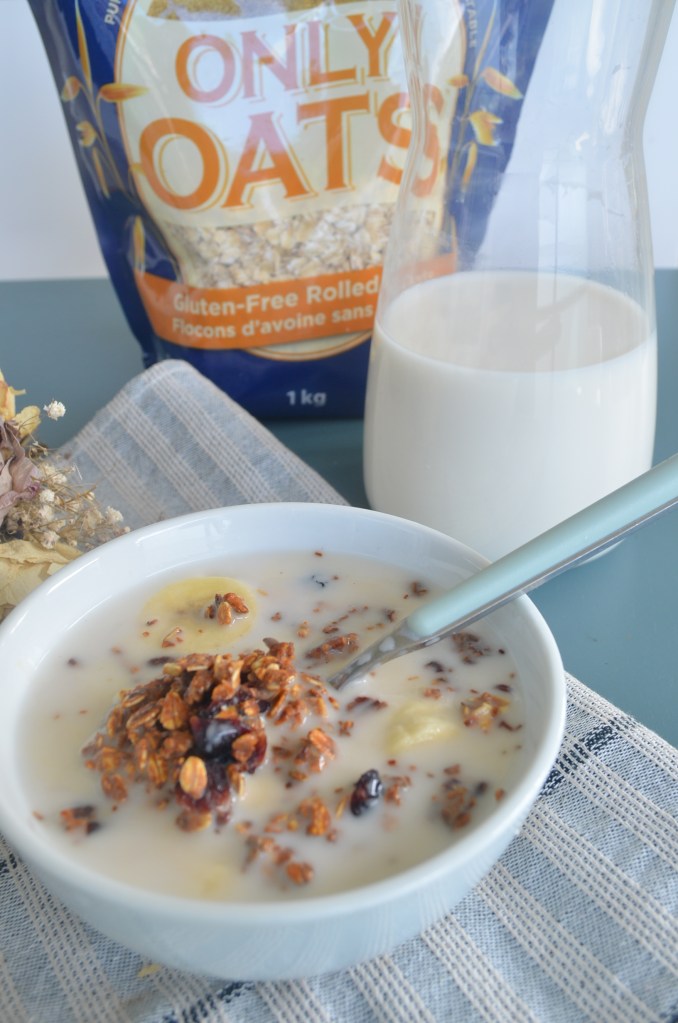 BreakfastGranola Oats with Homemade Oat Milk