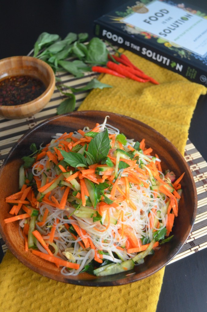 Vietnamese Vermicelli Salad with Chili Vinaigrette Sauce