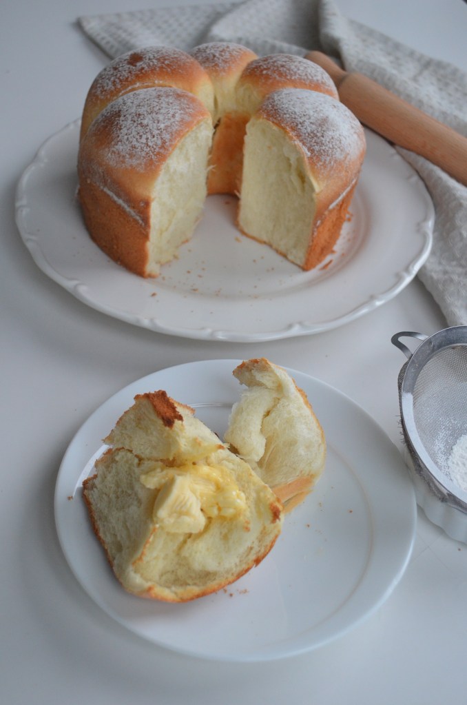 Quick Soft and Fluffy Bread Rolls