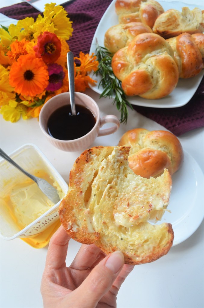 Rosemary and Cheese Dinner Rolls