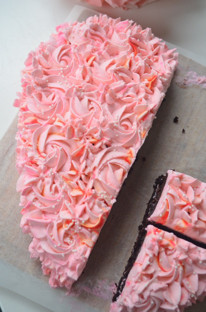 Simple Valentines Day Cake