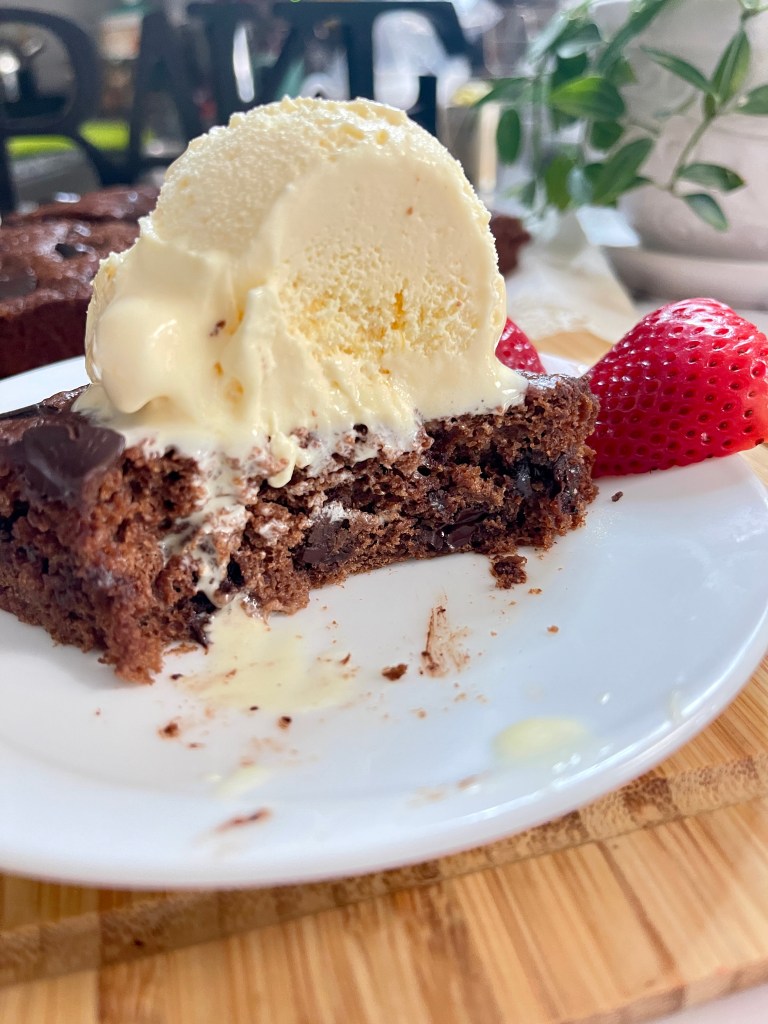 Easy Small Batch Chocolate Banana Cake