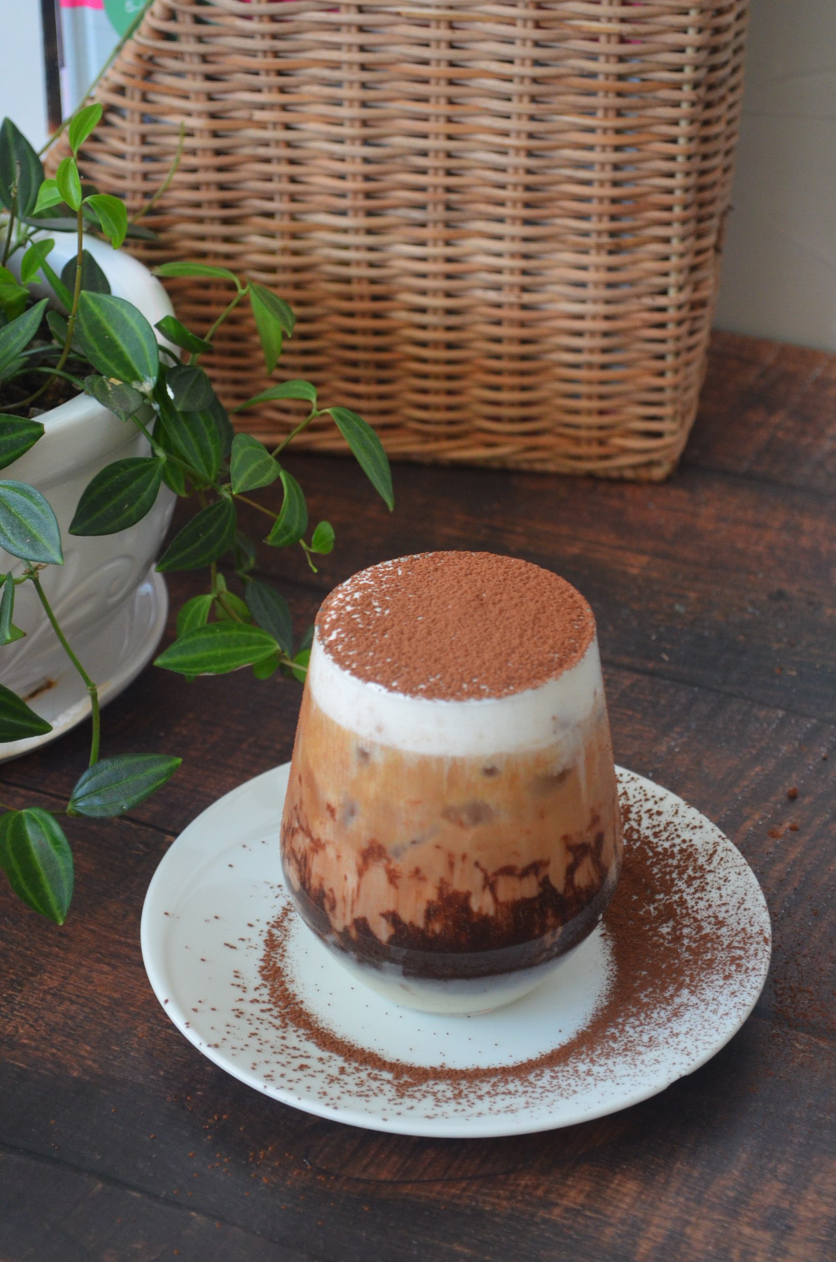 VIDEO] Dark Chocolate Latte: A Luxurious Coffee Treat